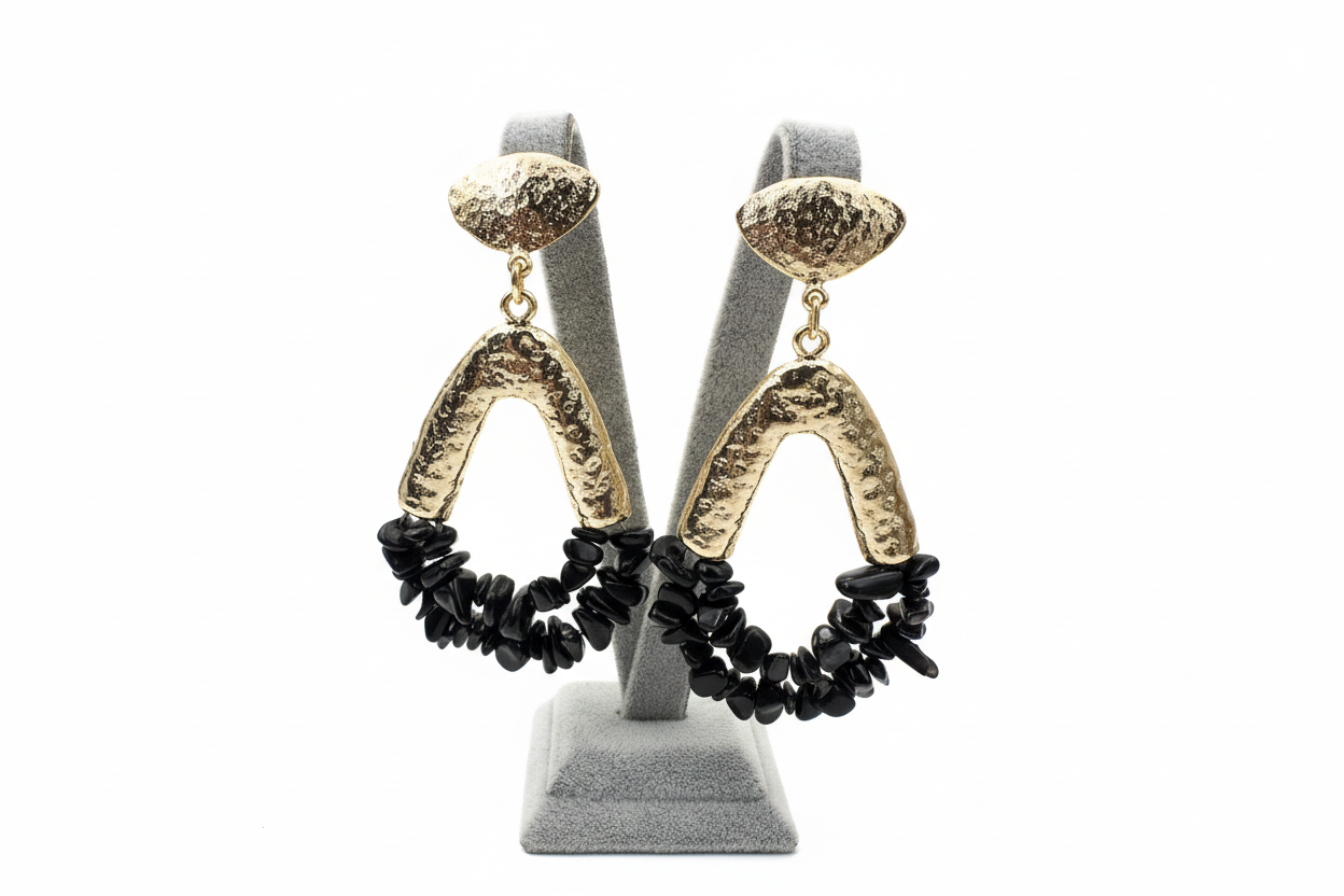 Altın Kemer Siyah Doğal Taş Boncuklu Küpe