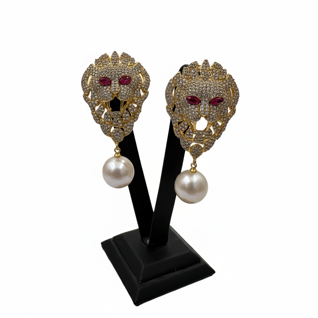 Aslan Başlı İnci Küpe - Altın Kaplama