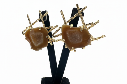 Altın Rengi Kahverengi Taşlı Dal Küpe