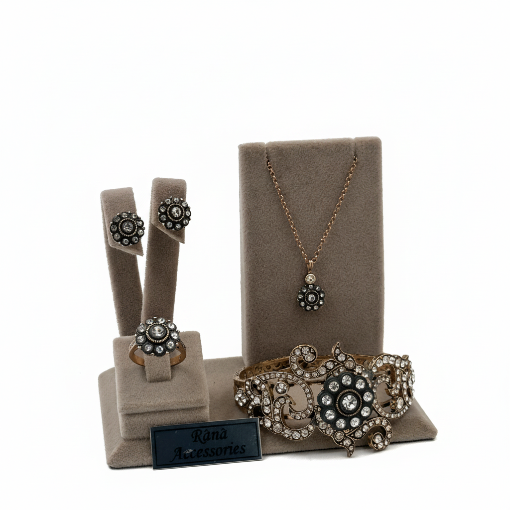 Çiçek Desenli Takı Seti - Kolye, Küpe, Yüzük ve Bilezik
