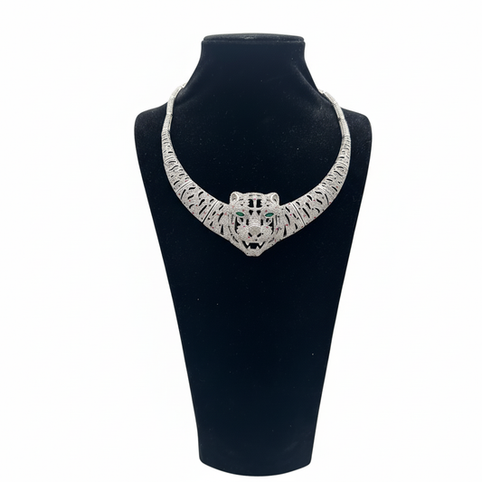 Taşlı Kaplan Başlı Kolye - Gümüş Rengi