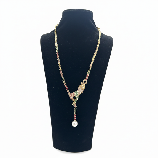 Renkli Taşlı Kuş Figürlü ve İnci Detaylı Zincir Kolye - Altın Rengi